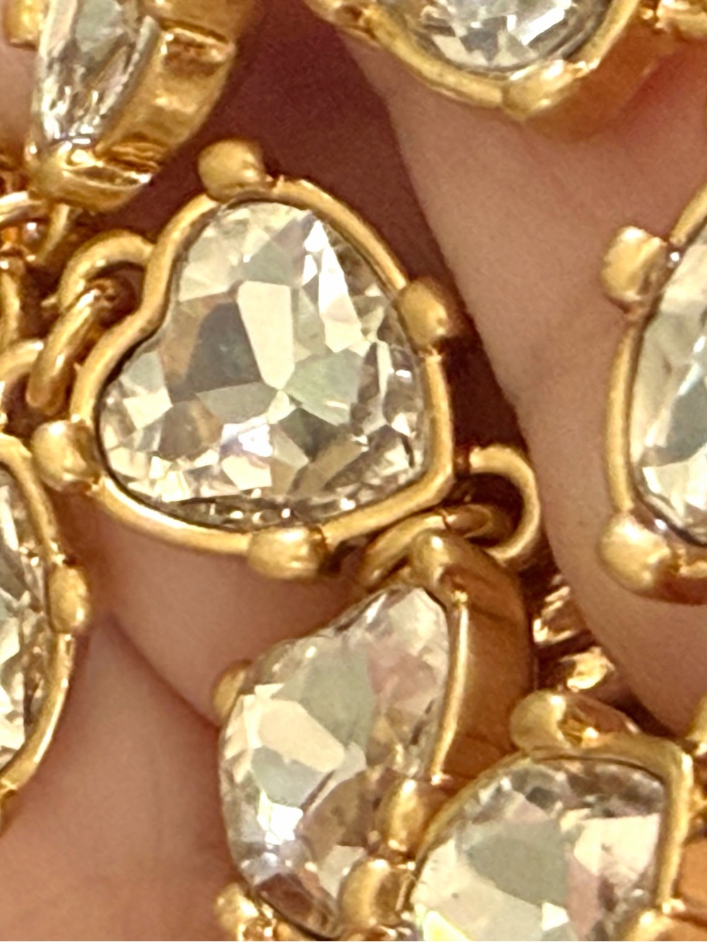 Oscar de la Renta Bracelet💛 Sparkling Crystal Hearts✨Toggle ✨Gold /Clear - Picture 5 of 14